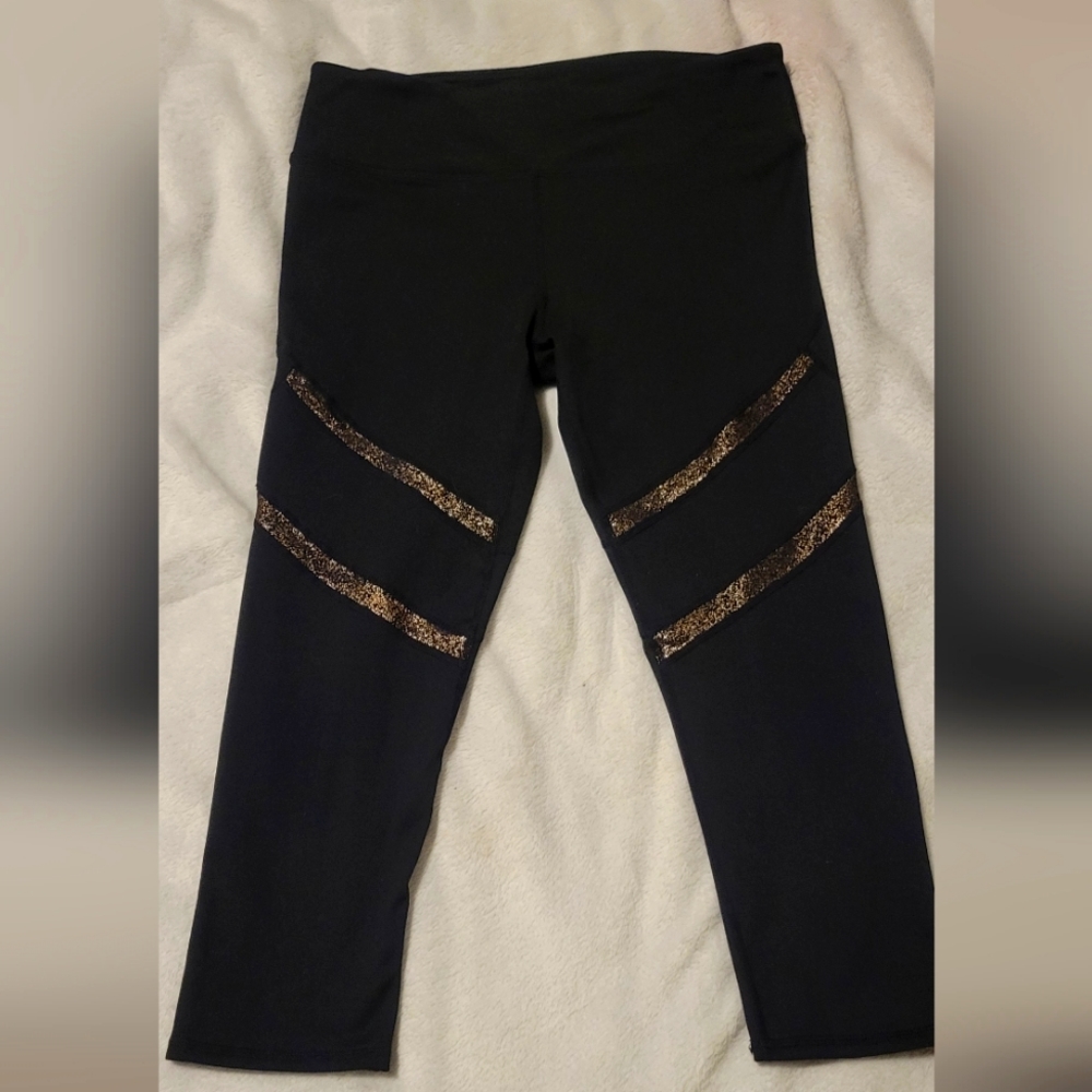 💥PRICE DROP💥Fabletics Capri leggings